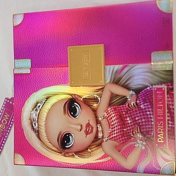 MAG Rainbow High Doll "PARIS HILTON" Fashion Doll Art Box Design Display Case - Picture 3 of 16